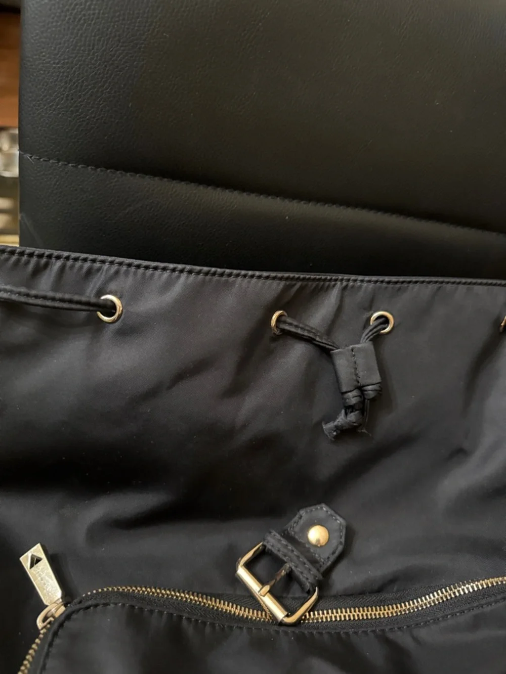 GUESS‎ Black Backpack Buckle Accent Zipper Closure Adjustable Strap Pockets